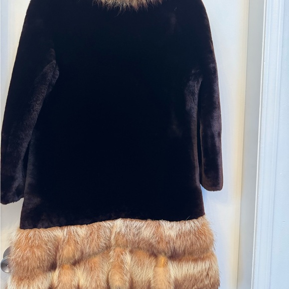 Vintage Shearling | Red Fox Fur Trim - Picture 3 of 13